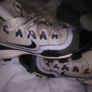 NIKE BSBL HUARACHE CLEATS SIZE 7